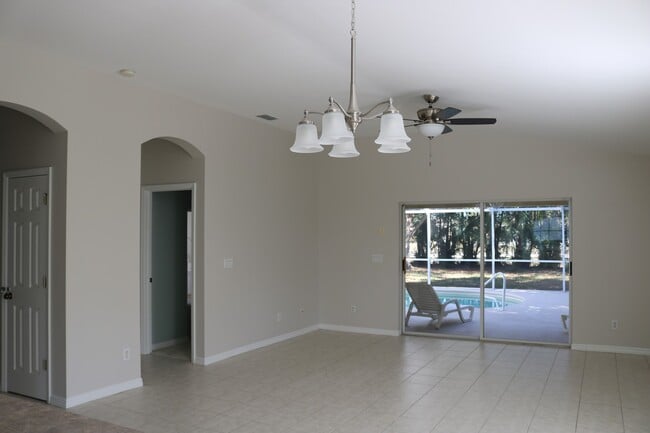 Building Photo - ** AVAILABLE NOW! ~ Pet Friendly POOL HOME...