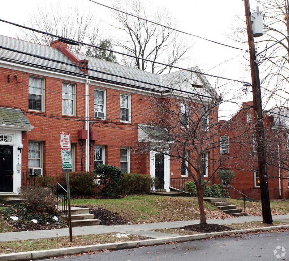 Building Photo - 4024 Calvert St NW
