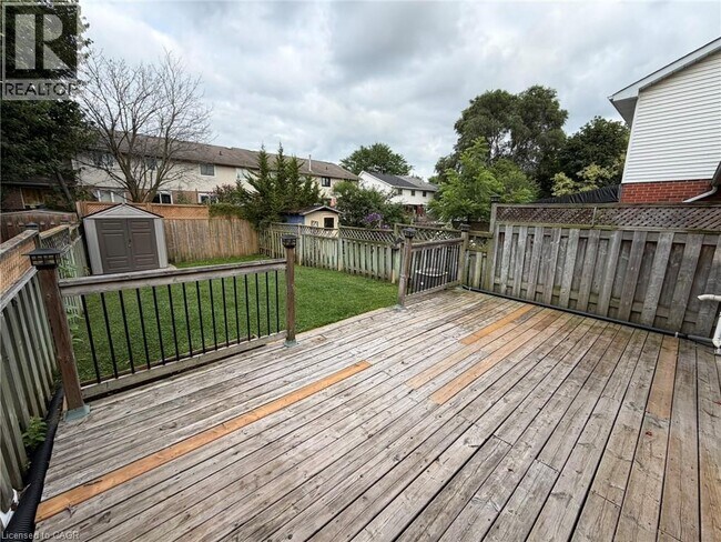 Building Photo - 41 Edgemere Dr
