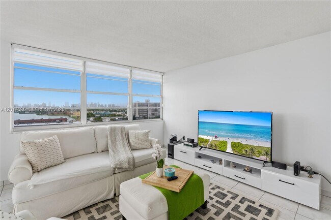 Foto del edificio - 1351 NE Miami Gardens Dr