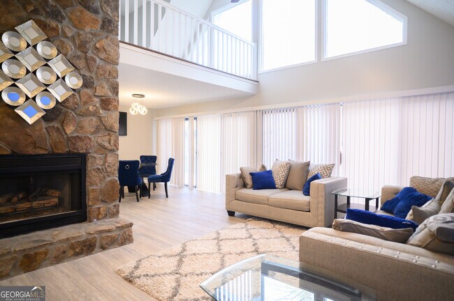 Foto del edificio - 390 Stoneridge Way