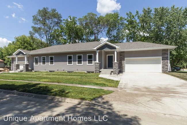 Foto del edificio - 4605-4605 Hutchison St
