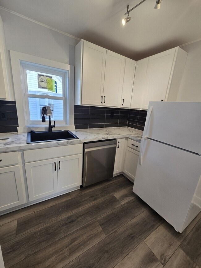 Foto del edificio - 246 W 14th St