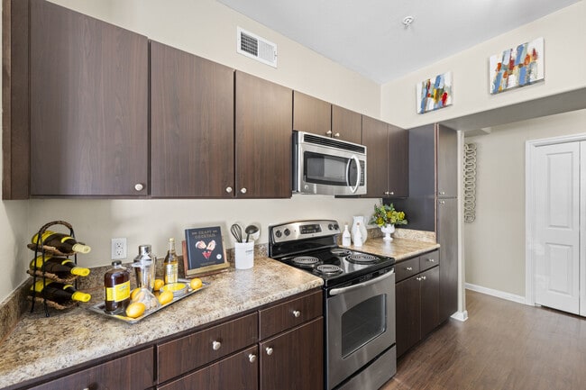 Building Photo - The Pointe at Victoria