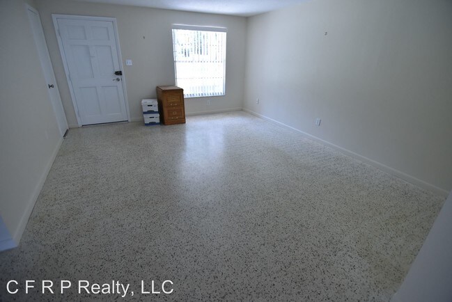 Building Photo - 3 br, 2 bath House - 361 Oakhurst St
