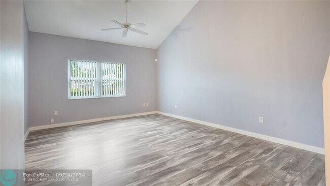 Foto del edificio - 9800 NW 19th Pl