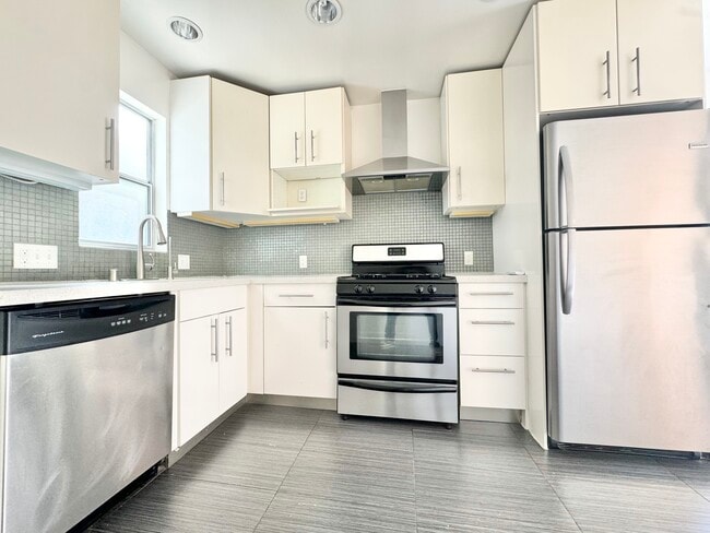 Building Photo - 3625 Regal Pl