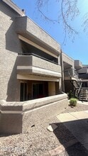 Building Photo - 1720 E Thunderbird Rd