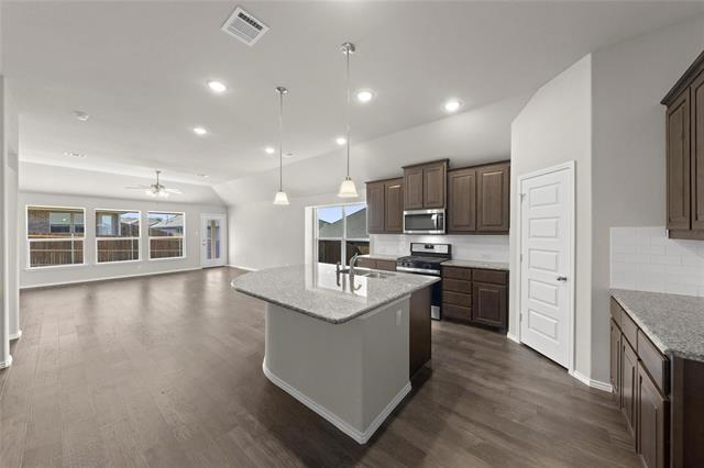 Building Photo - 1813 Agarito Dr