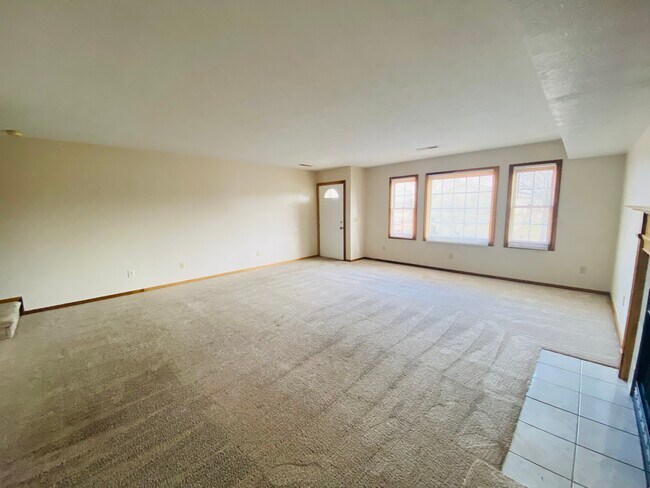 Foto del edificio - 7491 Shisler St NE