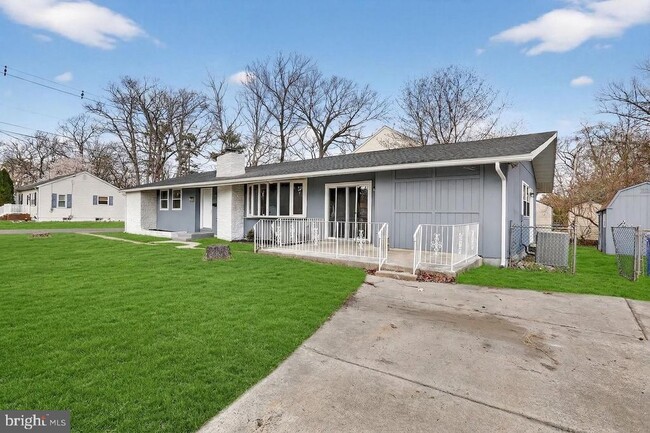 Building Photo - 1102 Evergreen Blvd