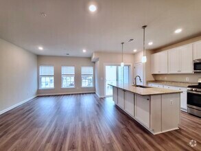 Building Photo - 5660 Lanteen St