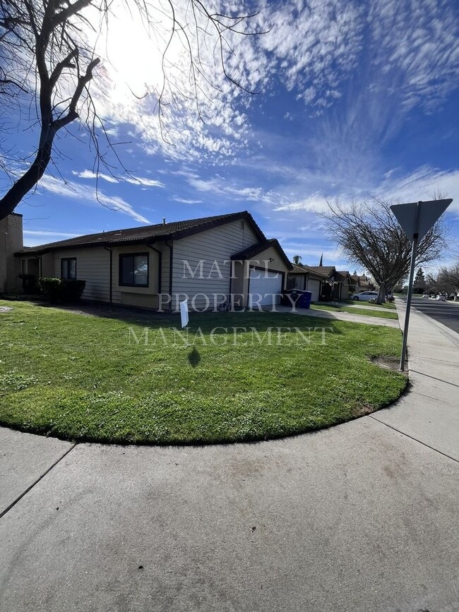 Foto del edificio - 509 Pirinen Ln