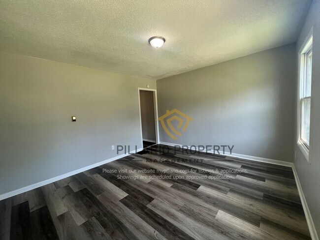 Foto del edificio - 3536-3538 N Parker Ave