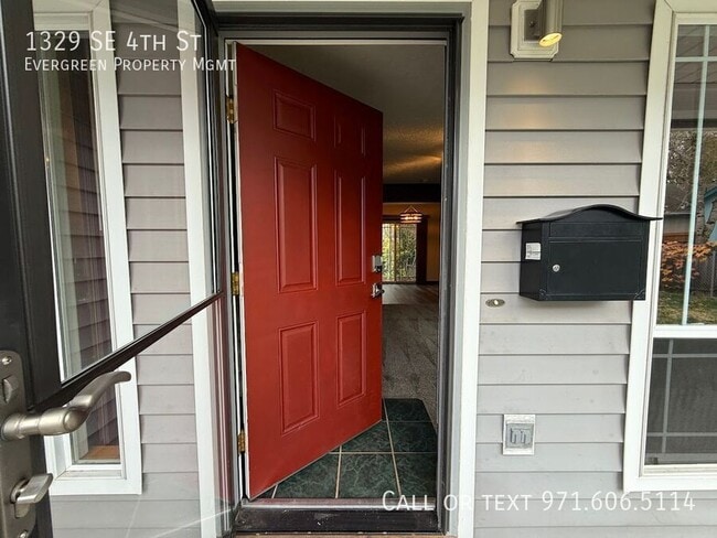 Foto del edificio - 1329 SE 4th St