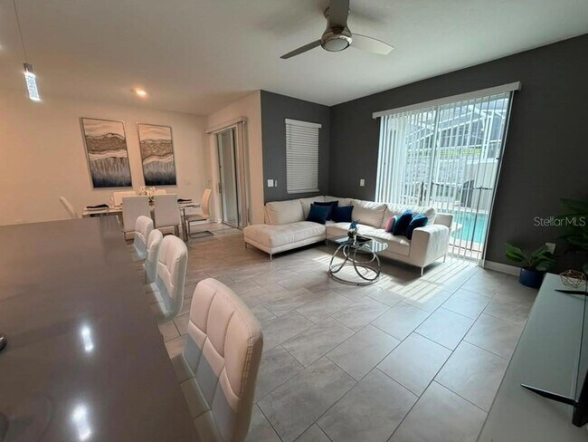 Foto del edificio - 1172 Kingsbarn St