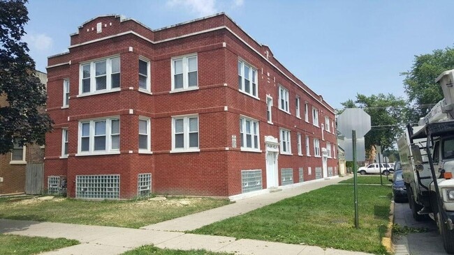 Foto del edificio - 4914 W 18th St