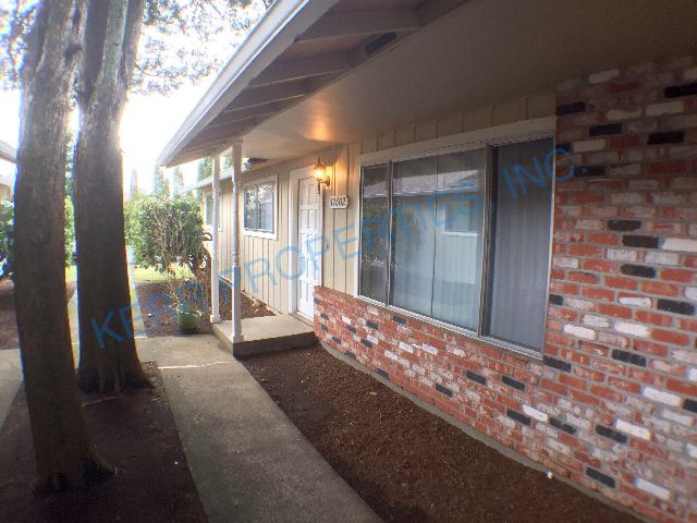 Primary Photo - 17602 SE Pine St