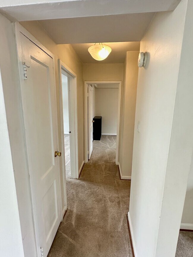 Foto del edificio - Beautiful 2 - bedroom condo in the award-winning Bethesda Parkside community!