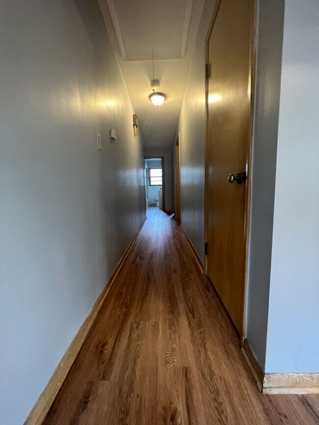 Foto del edificio - 3 bedroom, 2 bathrooms, 2 car garage-Ranch...