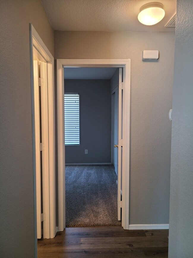 Foto del edificio - 19408 N Smith Dr