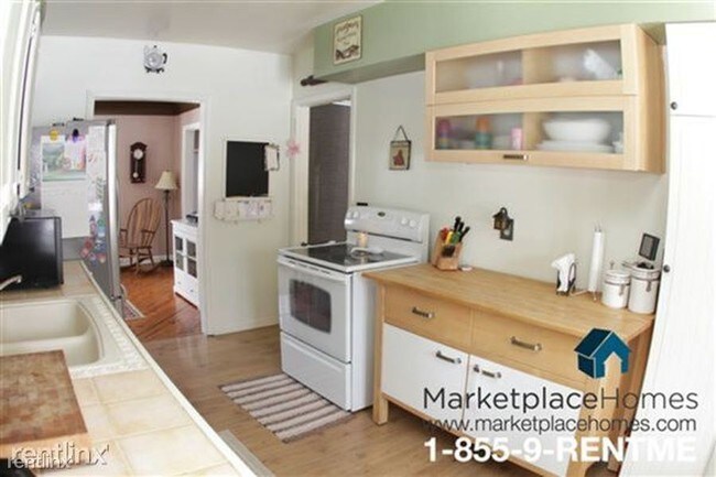 Foto del edificio - 21720 Orchard Lake Rd