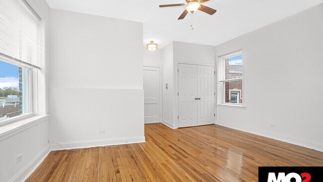 Foto del edificio - 2146 W Berteau Ave