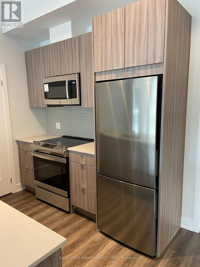 Photo du bâtiment - 4130 Parkside Village Dr