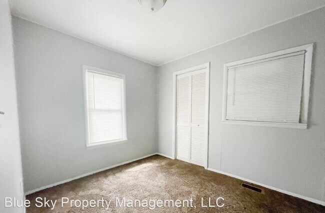 Building Photo - 2 br, 1 bath House - 2220 E Dartmouth Ave