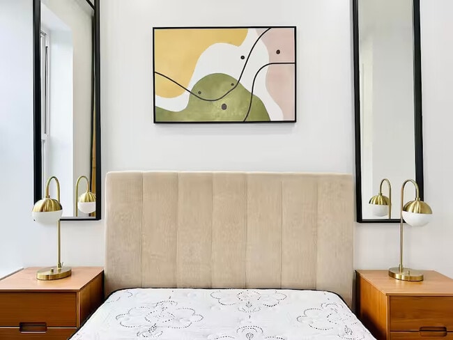 Foto del edificio - Crown Heights Room, HDTV, 24 min to Manhattan #537