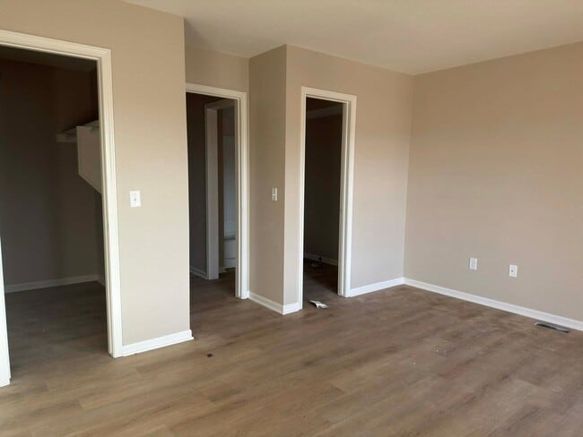 Building Photo - 1832 S Laurel St