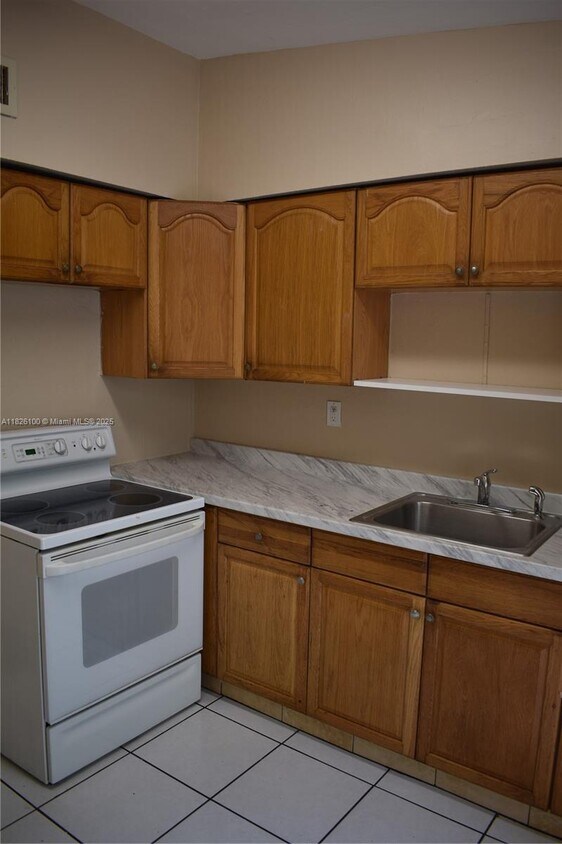 Foto del edificio - 1622 NW 65th St