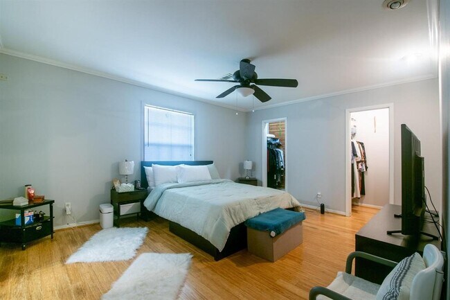 Foto del edificio - 6119 Ariel St