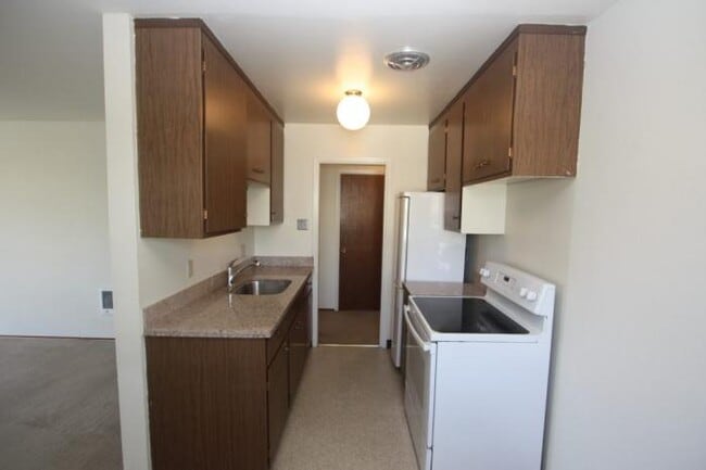 Building Photo - 2 bedroom in San Francisco CA 94122
