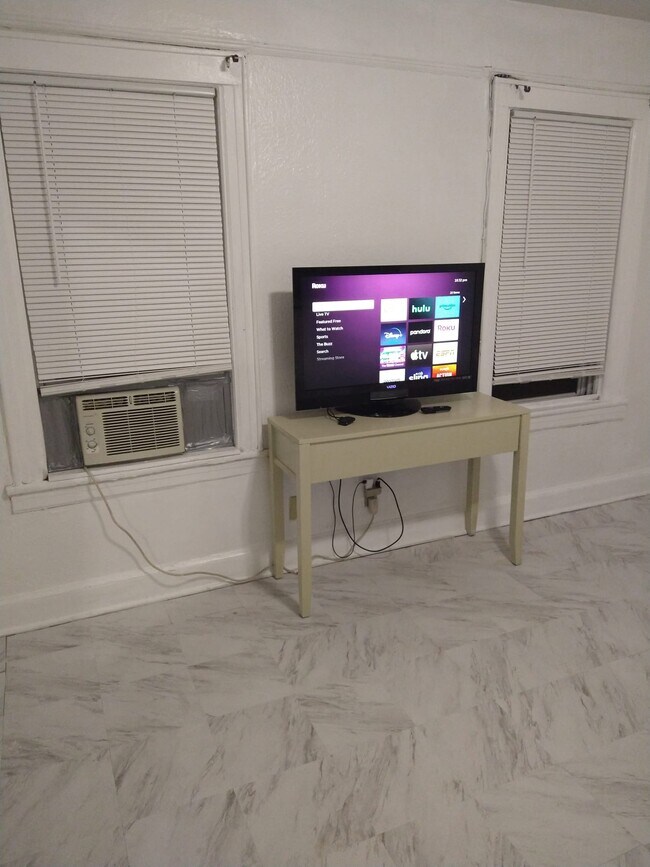 10438 48th Ave Unit room for rent, Corona, NY 11368 Apartments in Corona, NY