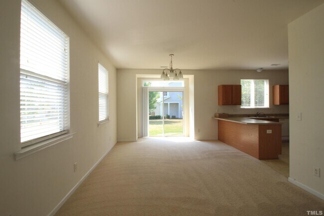 Building Photo - 4007 Remington Oaks Cir