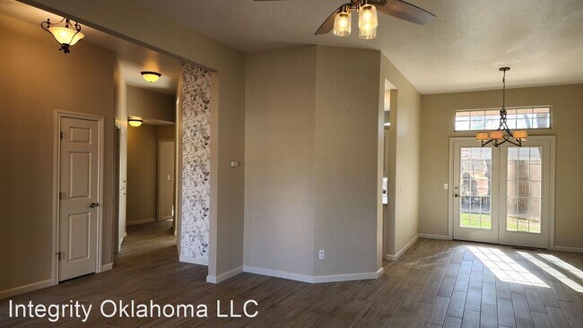 Foto del edificio - 3 br, 2 bath House - 1200 Charlton Rd.