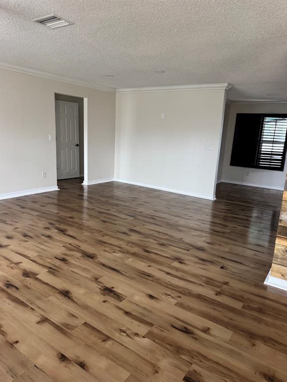 Foto del edificio - 3306 Lake Saxon Dr
