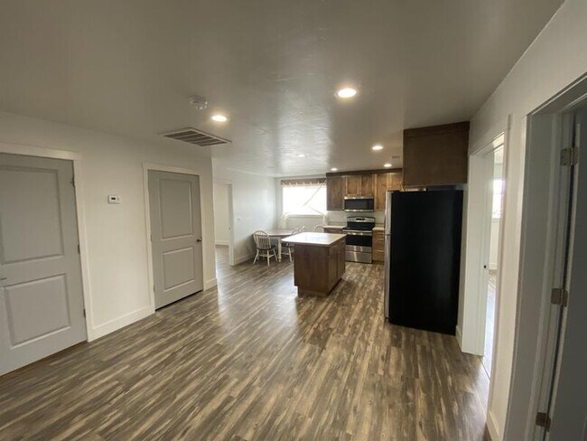 Foto del edificio - 705N US-191