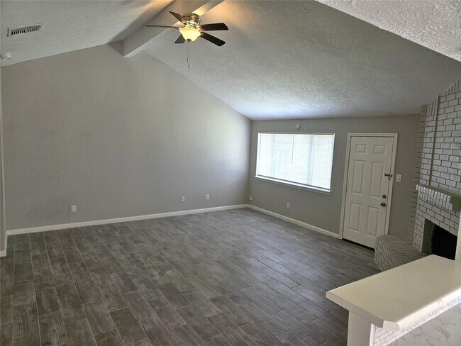 Foto del edificio - 2187 Pilgrims Bend Dr