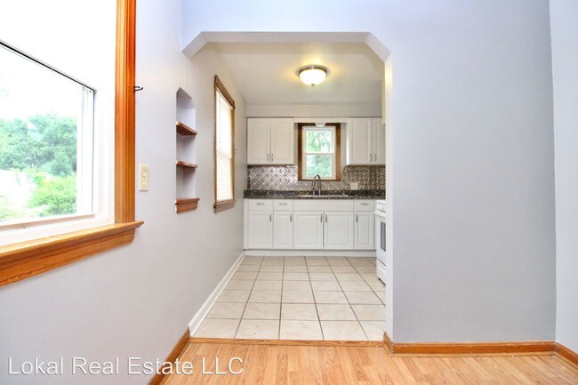 Building Photo - 3 br, 1 bath House - 4517 W. 157th Street