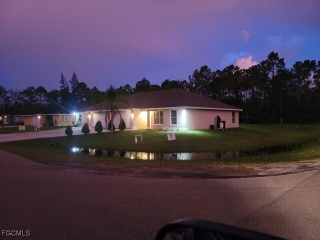 Primary Photo - 355 Justice Ave