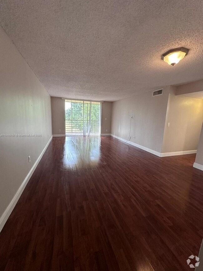 Building Photo - 3390 Foxcroft Rd
