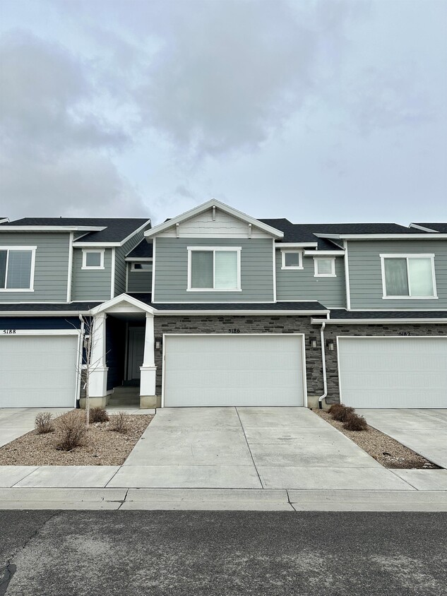 Primary Photo - 5186 W Koppers Ln