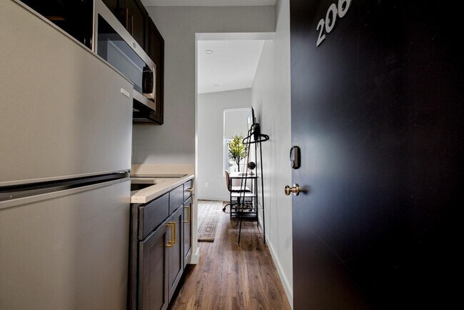 Building Photo - 73 Cottage St