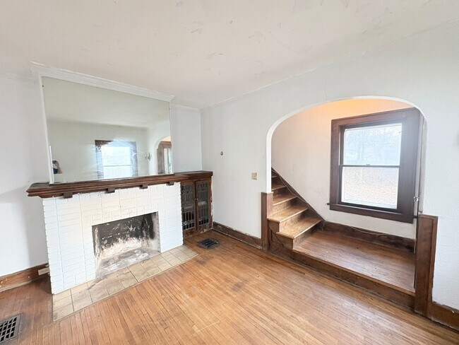 Foto del edificio - 1907 Oakwood Ave