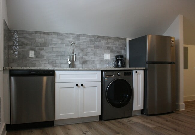 Foto del edificio - 1648 Eddington Rd