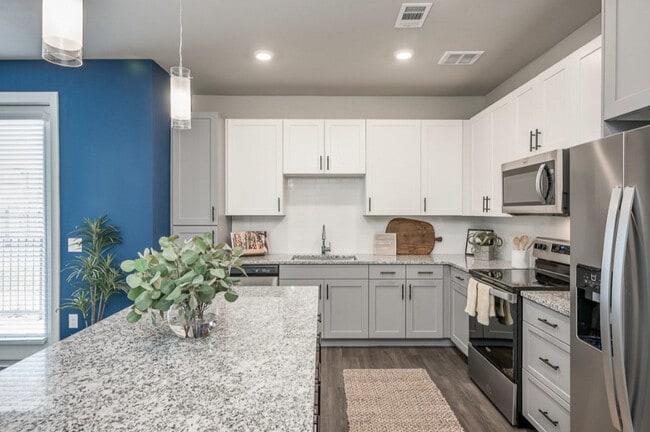 Building Photo - Your Everyday Oasis