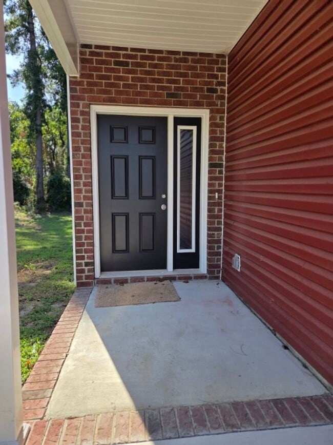 Building Photo - 2813 McLain St