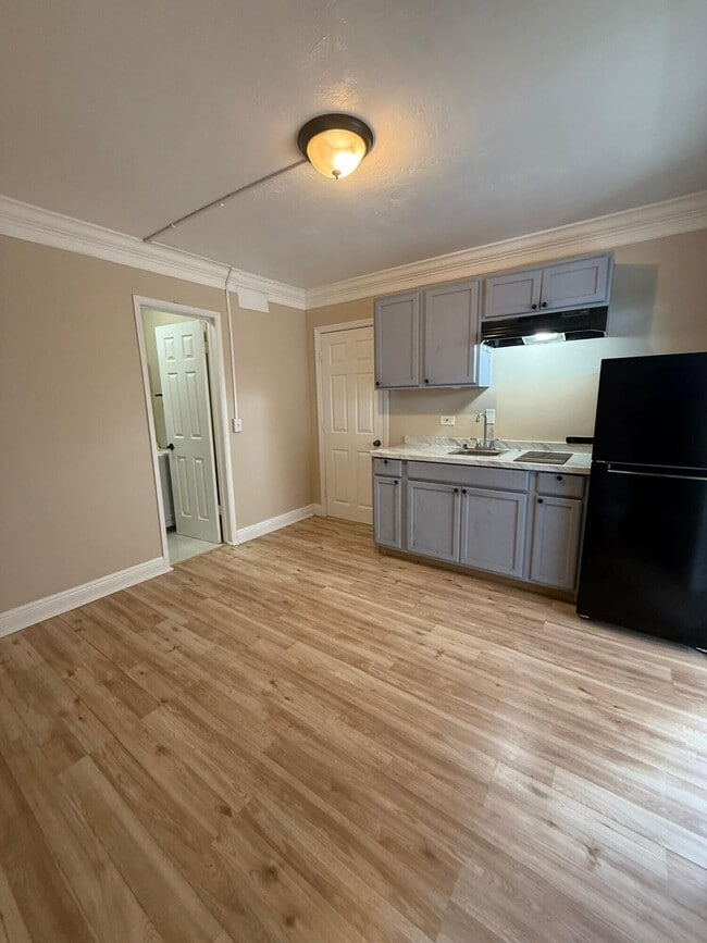 Building Photo - 5686 Elder Dr